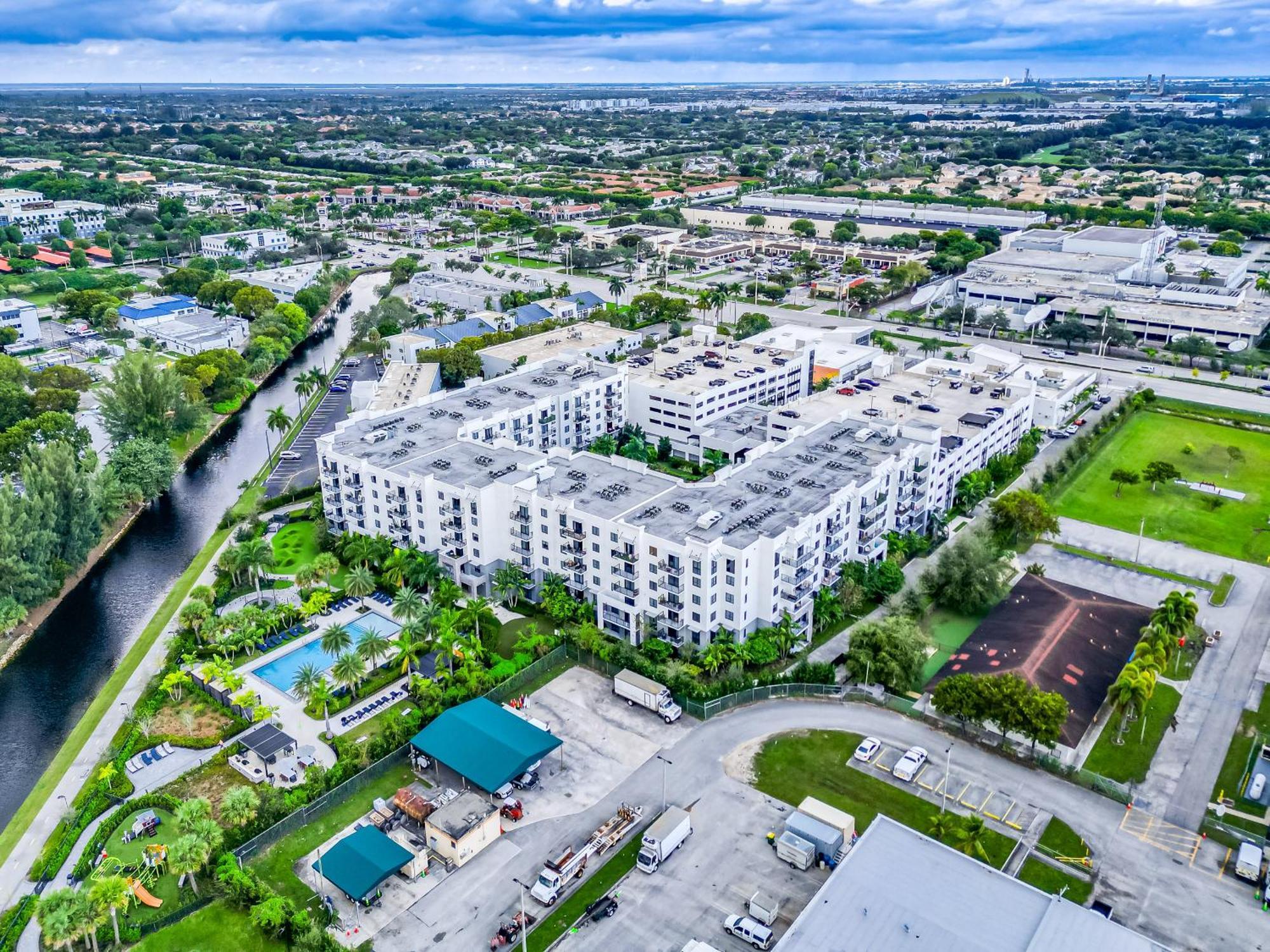 Amazing 2 Bedroom Unit In Doral Miami With Free Parking Hialeah Gardens Exterior foto